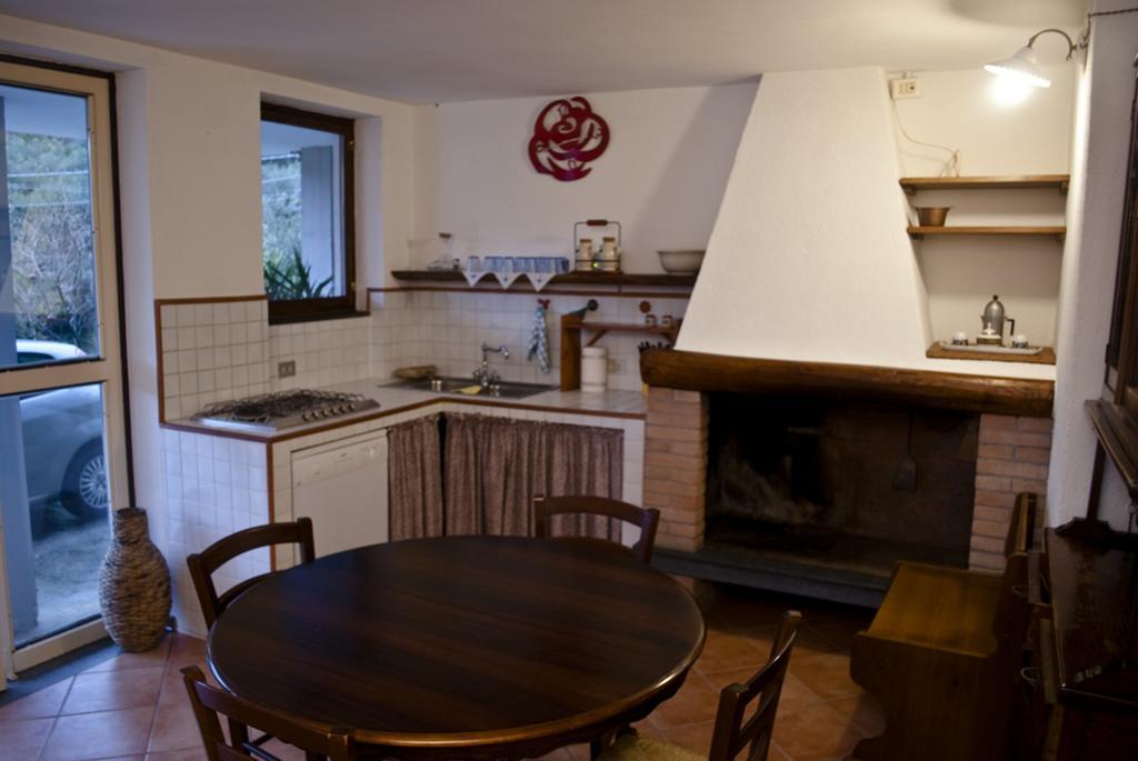 Parte Di Casa Con Giardino E Piscina Villa Пиетрасанта Екстериор снимка