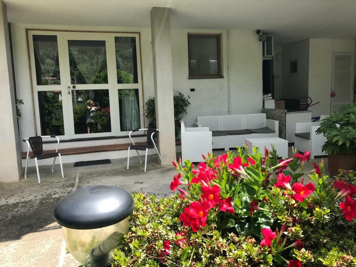 Parte Di Casa Con Giardino E Piscina Villa Пиетрасанта Екстериор снимка
